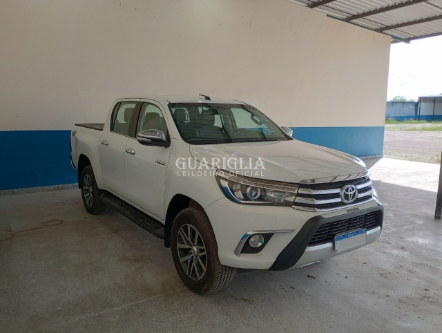 TOYOTA HILUX 2.8 CD SRX 4X4 16V DIESEL AUT 2016
